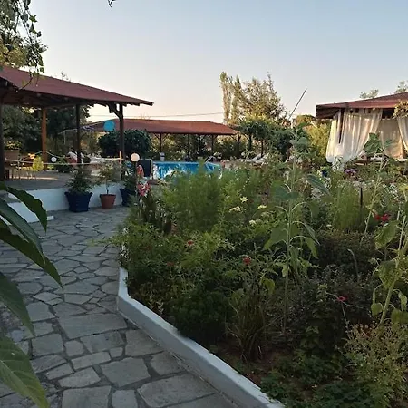 וורוורו Kissos Apartments מראה חיצוני תמונה